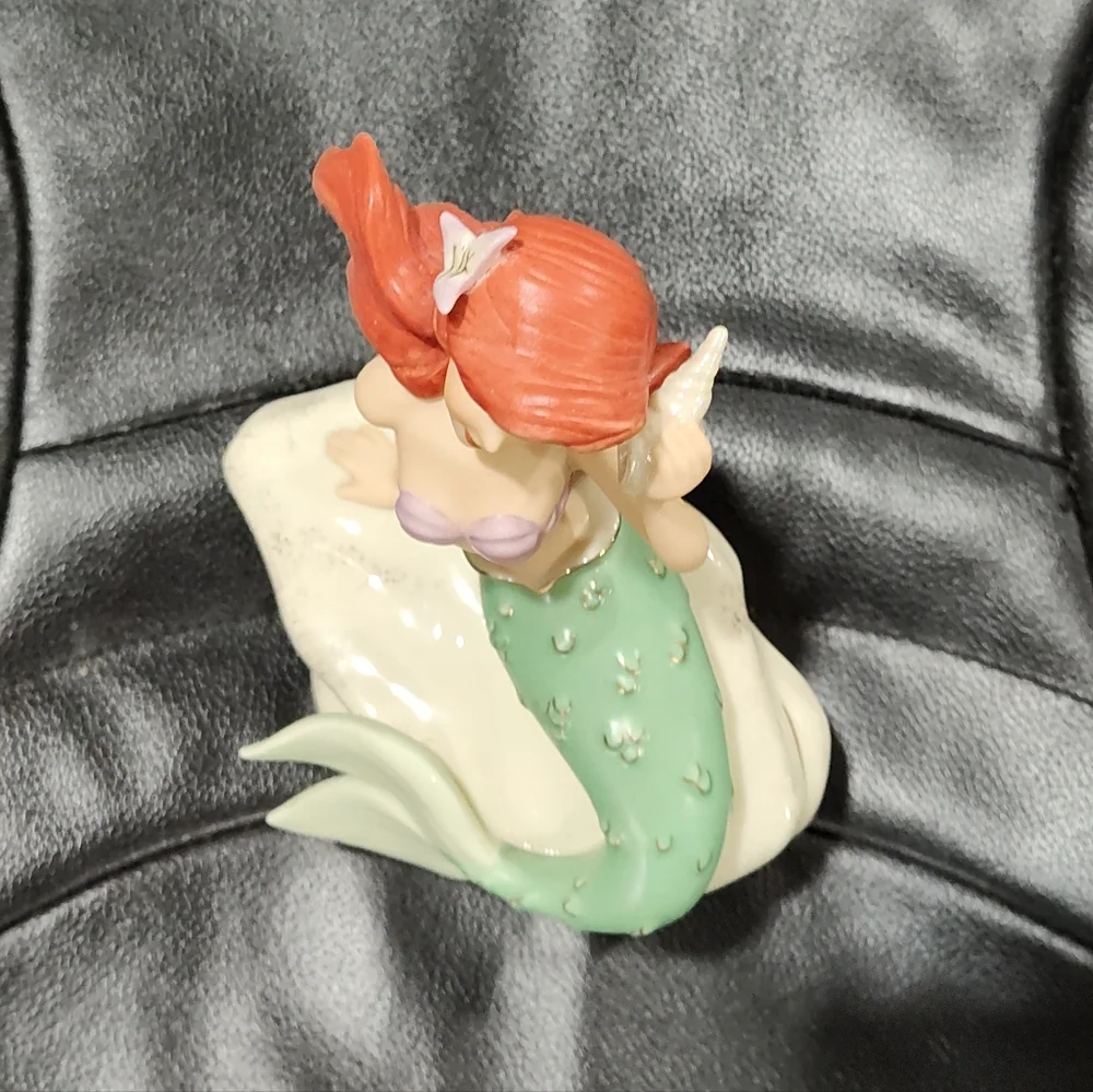 LENOX DISNEY SHOWCASE COLLECTION ARIEL "LITTLE MERMAID" SITTING ON ROCK, 7.5 In - Picture 3 of 10